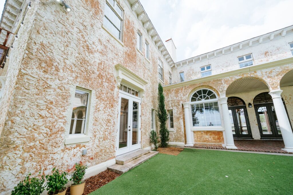 Different views of Bella Cosa's back patio area